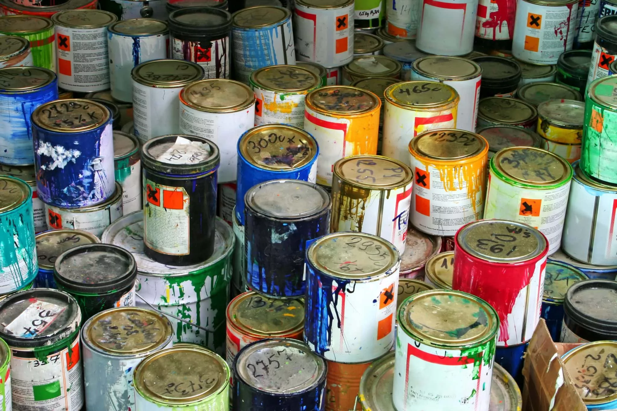 Проблемы утилизации краски, лака и строительного мусора